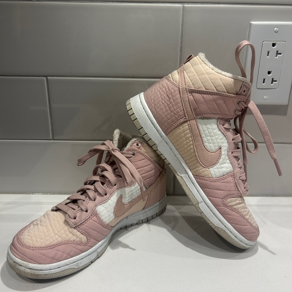 Nike high tops - Picture 2 of 2